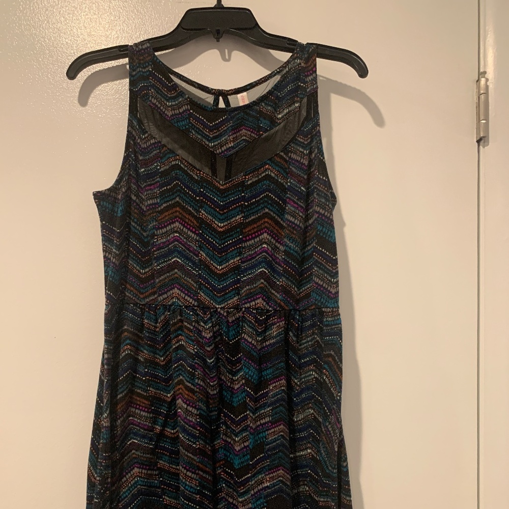 Chevron Pattern Sleeveless Sheer Stripe Dress